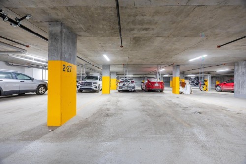 Garage - 1110-2151 Rue Léger, Montréal (Lasalle), QC - Indoor Photo Showing Garage