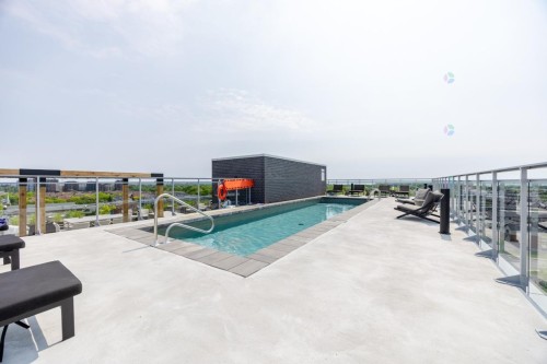 Piscine - 1110-2151 Rue Léger, Montréal (Lasalle), QC - Outdoor With In Ground Pool With View