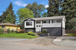 550 Ledsham Rd Colwood, BC V9C 1J8