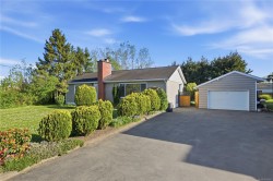 2153 James White Blvd Sidney, BC V8L 1Y9