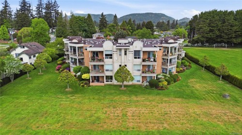 102-6585 Country Rd  Sooke, BC V9Z 0W8