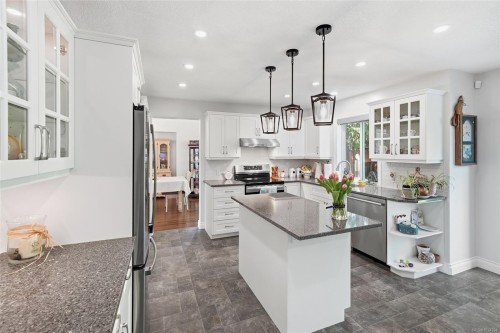 589 Belyea Rd, Qualicum Beach, BC 