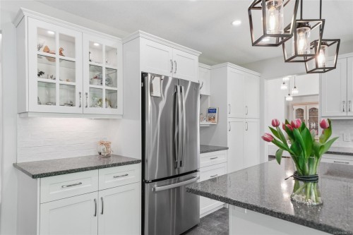 589 Belyea Rd, Qualicum Beach, BC 