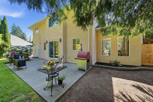589 Belyea Rd, Qualicum Beach, BC 