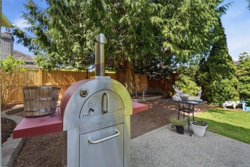 589 Belyea Rd, Qualicum Beach, BC 