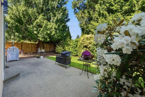 589 Belyea Rd, Qualicum Beach, BC 