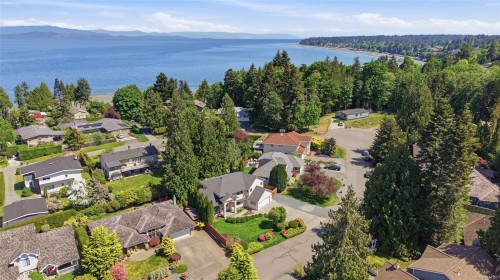 589 Belyea Rd, Qualicum Beach, BC 