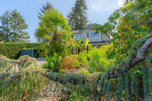 1345 Garrett Pl, Cowichan Bay, BC 