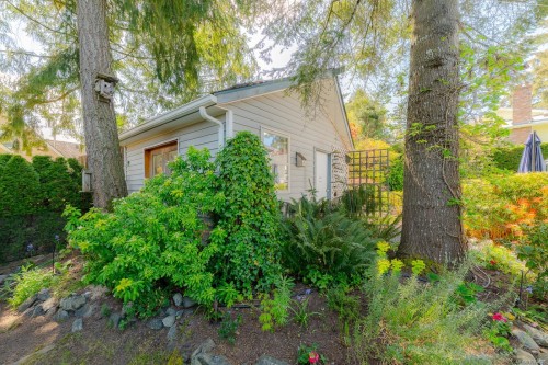 1345 Garrett Pl, Cowichan Bay, BC 