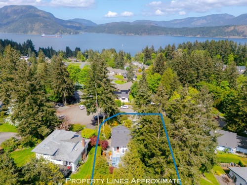 1345 Garrett Pl, Cowichan Bay, BC 