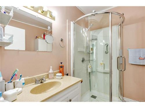 16 Field Rd, Saint John, NB 
