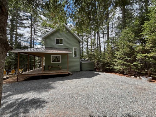 Façade - 29 Rue Tessier, Lac-Aux-Sables, QC 