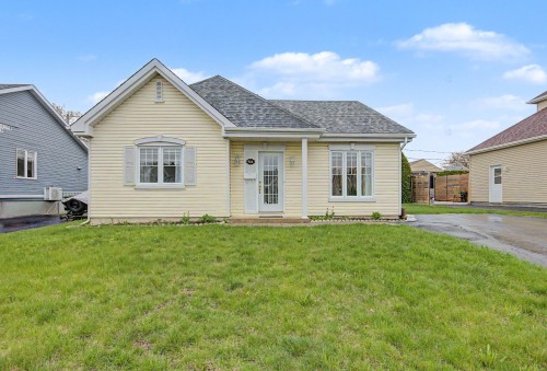 922 Rue Lanoue  Saint-Jean-Sur-Richelieu, QC J3B 8C3