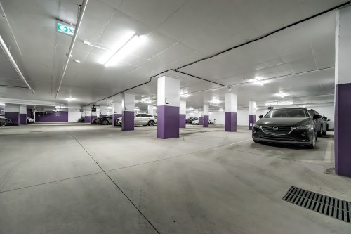 Garage - 1422-60 Rue De L'Éclipse, Brossard, QC - Indoor Photo Showing Garage