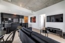 Salon - 1422-60 Rue De L'Éclipse, Brossard, QC  - Indoor 