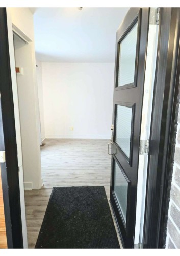 Mud Room - 10105 Rue De L'Épervier, Mirabel, QC - Indoor Photo Showing Other Room