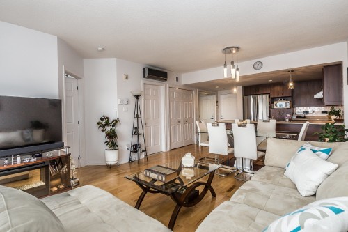 Interior - 505-6800 Boul. Henri-Bourassa O., Montréal (Saint-Laurent), QC - Indoor Photo Showing Living Room