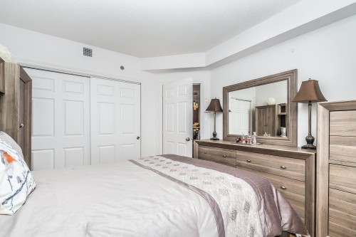 Bedroom - 505-6800 Boul. Henri-Bourassa O., Montréal (Saint-Laurent), QC - Indoor Photo Showing Bedroom