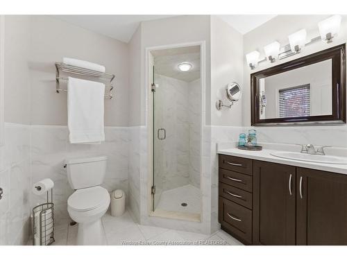 944 Thompson, Windsor, ON 