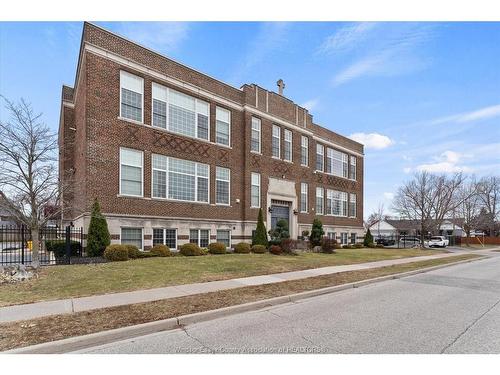 303-647 Irvine, Windsor, ON 