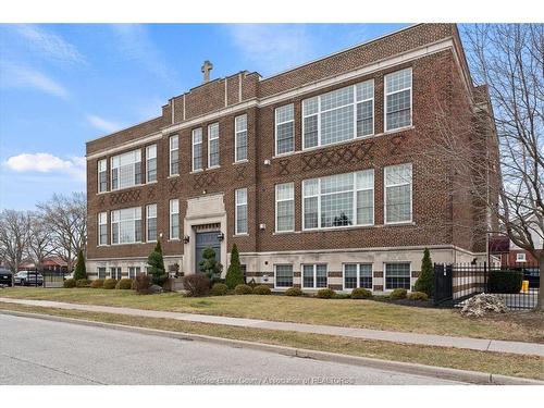 303-647 Irvine, Windsor, ON 