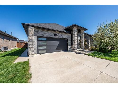 736 REMINGTON Court  Sarnia, ON N7S 0B4