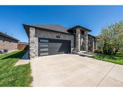 736 REMINGTON Court Sarnia, ON N7S 0B4