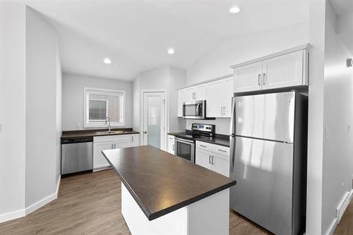 496 Hethrington Ave, Winnipeg, MB 