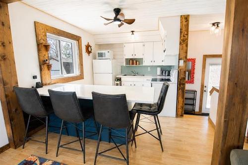 119 Beach Rd, White Mud Falls, MB 