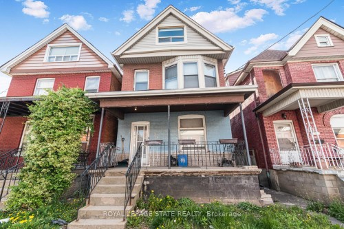 39 Arthur Avenue N, Hamilton, ON - Outdoor With Deck Patio Veranda With Facade