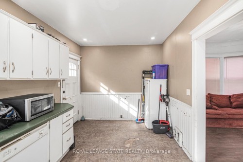 39 Arthur Avenue N, Hamilton, ON - Indoor Photo Showing Other Room