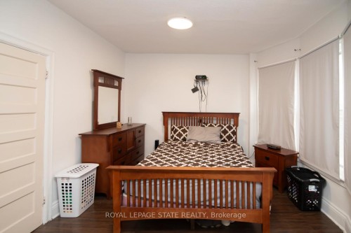 39 Arthur Avenue N, Hamilton, ON - Indoor Photo Showing Bedroom