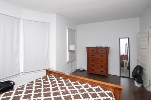 39 Arthur Avenue N, Hamilton, ON - Indoor Photo Showing Bedroom