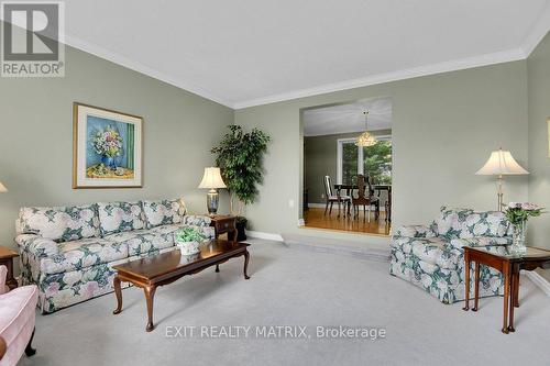 So much natural light. - 1340 Cuthbert Way, Ottawa, ON - Indoor Photo Showing Living Room