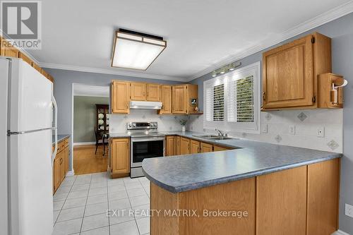 Large kitchen - 1340 Cuthbert Way, Ottawa, ON - Indoor Photo Showing Kitchen With Double Sink