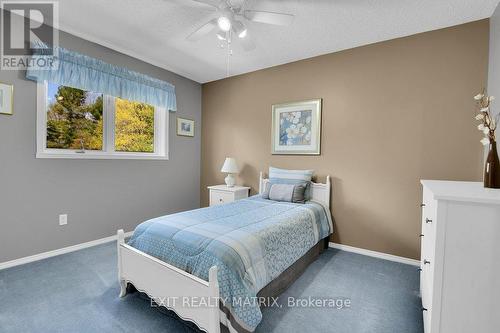 Fourth bedroom - 1340 Cuthbert Way, Ottawa, ON - Indoor Photo Showing Bedroom
