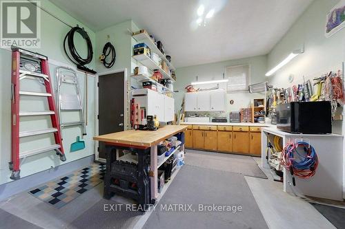 Amazing heated workshop attached to garage. - 1340 Cuthbert Way, Ottawa, ON - Indoor
