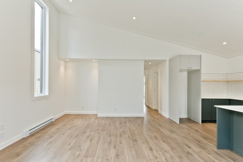 Salon - 27 Rue Des Tailleurs-De-Pierre, Stanstead - Ville, QC - Indoor Photo Showing Other Room