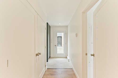 Hall d'entrée/Vestibule - 27 Rue Des Tailleurs-De-Pierre, Stanstead - Ville, QC - Indoor Photo Showing Other Room