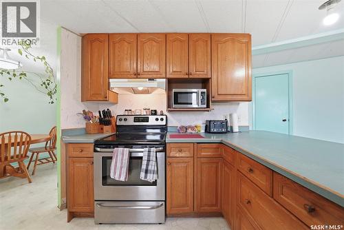 301 Clover Avenue, Dalmeny, SK - Indoor Photo Showing Kitchen