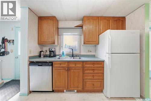 301 Clover Avenue, Dalmeny, SK - Indoor Photo Showing Kitchen With Double Sink