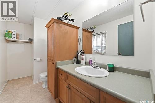301 Clover Avenue, Dalmeny, SK - Indoor Photo Showing Bathroom