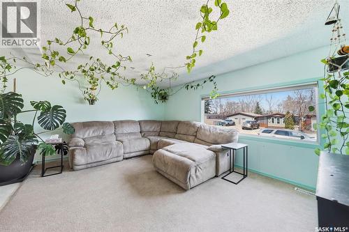 301 Clover Avenue, Dalmeny, SK - Indoor Photo Showing Living Room