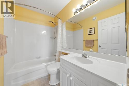 463 Buckwold Cove, Saskatoon, SK - Indoor Photo Showing Bathroom