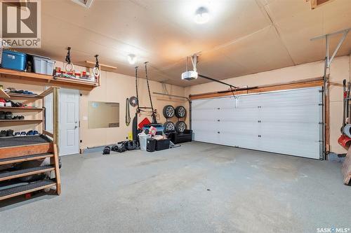 463 Buckwold Cove, Saskatoon, SK - Indoor Photo Showing Garage