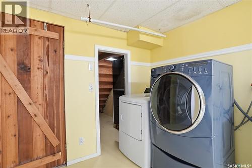 36 Morris Drive, Saskatoon, SK - Indoor Photo Showing Laundry Room