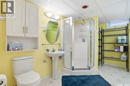 36 Morris Drive, Saskatoon, SK - Indoor Photo Showing Bathroom