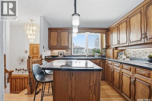 36 Morris Drive, Saskatoon, SK - Indoor Photo Showing Kitchen