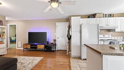 223 Murtle Road, Clearwater, BC - Indoor Photo Showing Kitchen