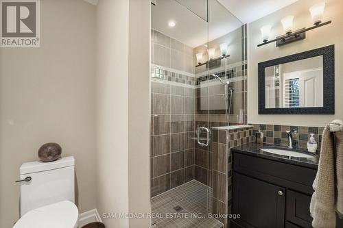 495 Meadow Wood Road, Mississauga, ON - Indoor Photo Showing Bathroom
